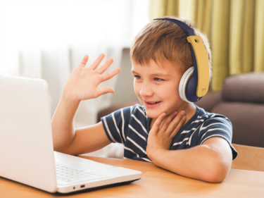 【新商品】子どもの耳に配慮した音量制限機能を搭載、ケーブルを気にせず使えるワイヤレス対応子ども用ワイヤレスヘッドホン「HA-KD10W」が発売