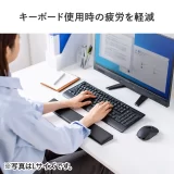 【新商品】手首の疲れや肩こりを軽減する、15°の傾斜つきリストレストが発売