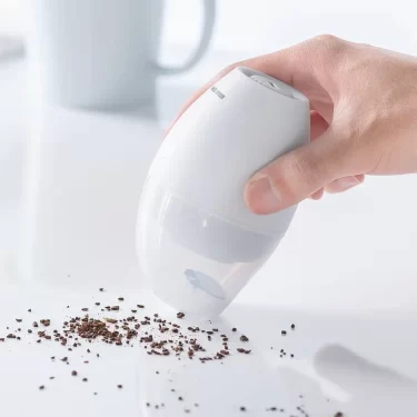 【新商品】手のひらサイズのフットワークの軽い卓上クリーナーが発売