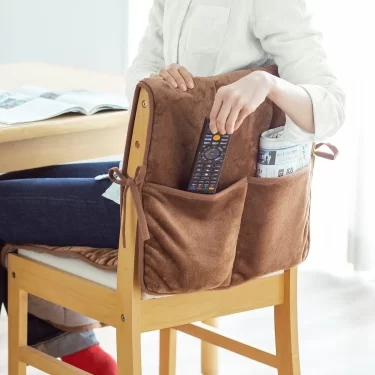 【新商品】 いつもの椅子を暖かな座り心地に変えるチェアカバーが発売