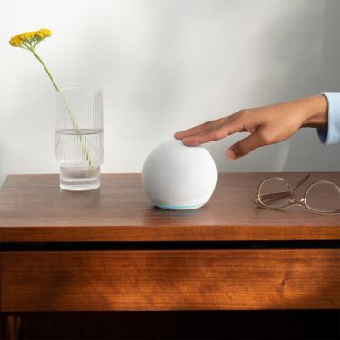 【新商品】 Amazon、新世代「Echo Dot」と「Echo Dot with clock」が発売